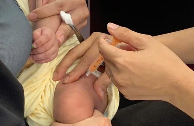 Vắc xin ngừa ung thư do HPV sẽ tiêm miễn phí cho trẻ nhỏ