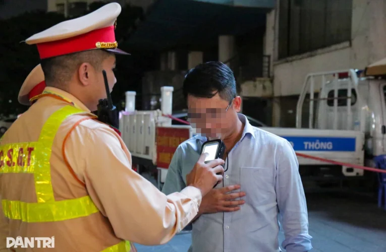 Sẽ đồng loạt kiểm tra nồng độ cồn sáng mùng 1 Tết Bính Ngọ